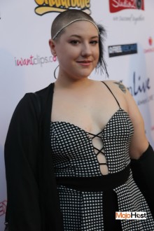 ynotcams2018_redcarpet093